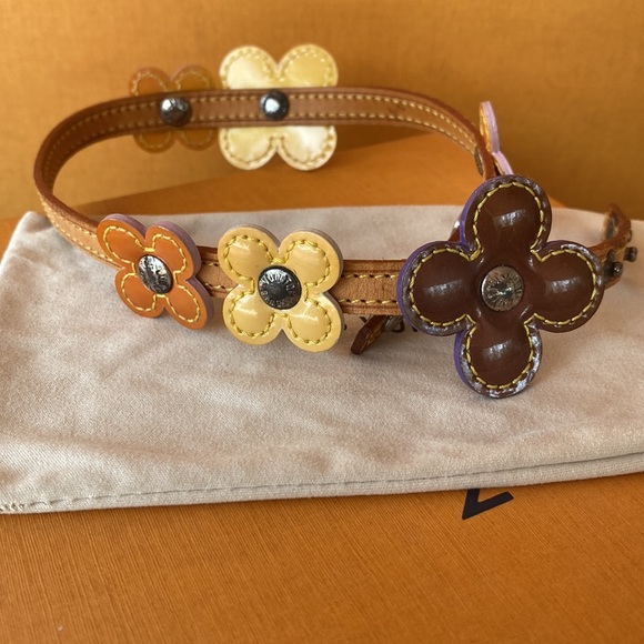 Authentic Louis Vuitton Vernis Lexington flowers Bracelet Choker Cuff Beautiful - Picture 6 of 14
